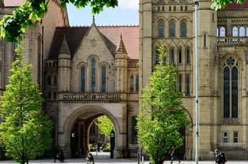 Fa?ade of the University of Manchester