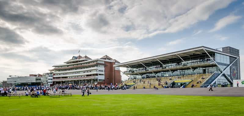 Newbury’s huge grandstand. ©FlorianChristoph